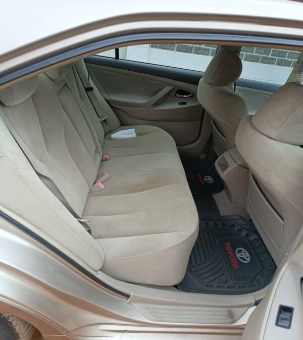 2009 Toyota Camry - Image 3