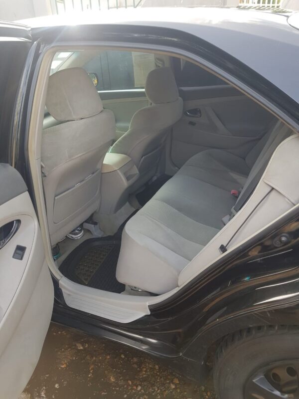 2009 Toyota Camry - Image 4