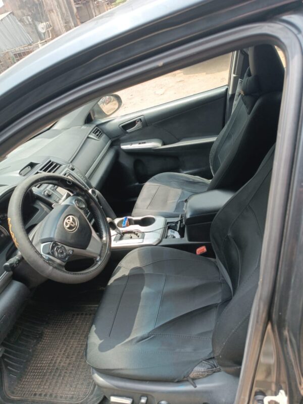 2013 Toyota Camry - Image 4