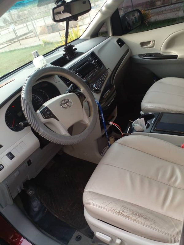 2014 Toyota Sienna - Image 4