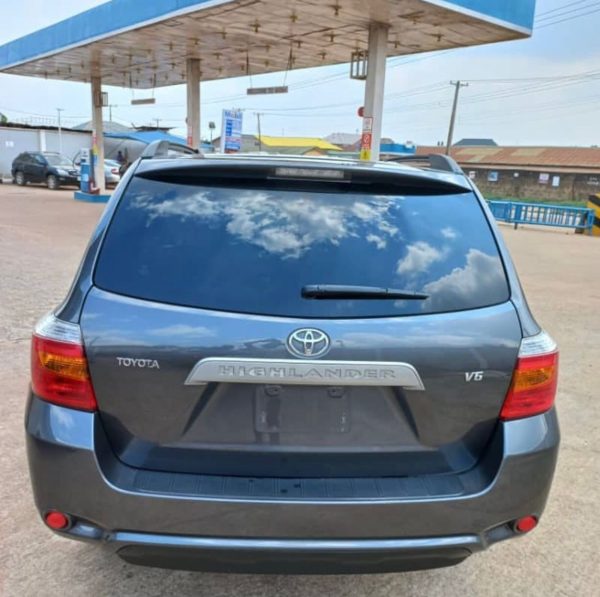 2008 Toyota Highlander - Image 2