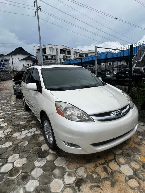 2006 Toyota Sienna