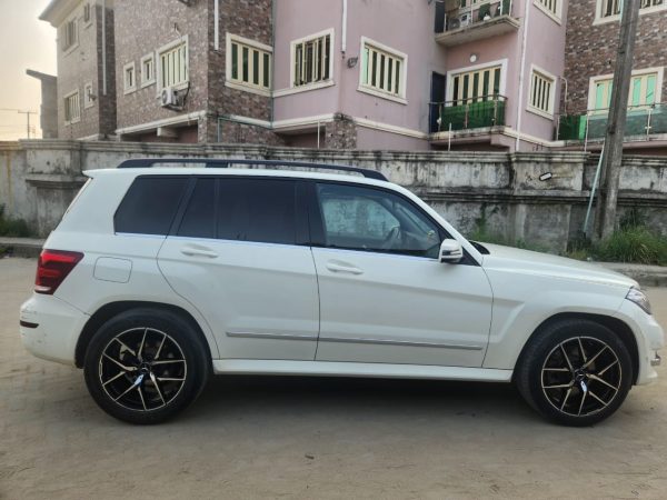 2014 Mercedes-Benz GLK350 - Image 3