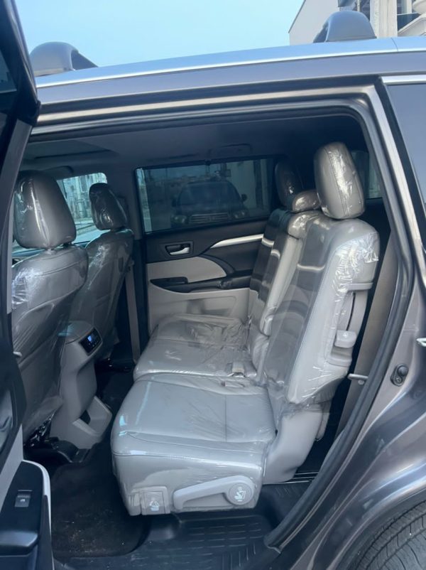 2018 Toyota Highlander(Monthly Booking) - Image 3