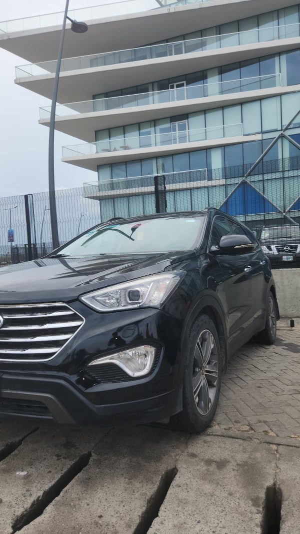 2016 Hyundai Santafe (Monthly Booking) - Image 3