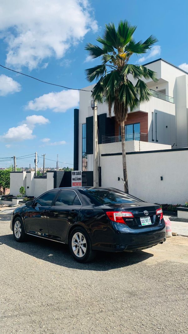 2012 Toyota Camry - Image 2
