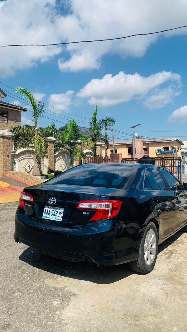 2012 Toyota Camry - Image 4