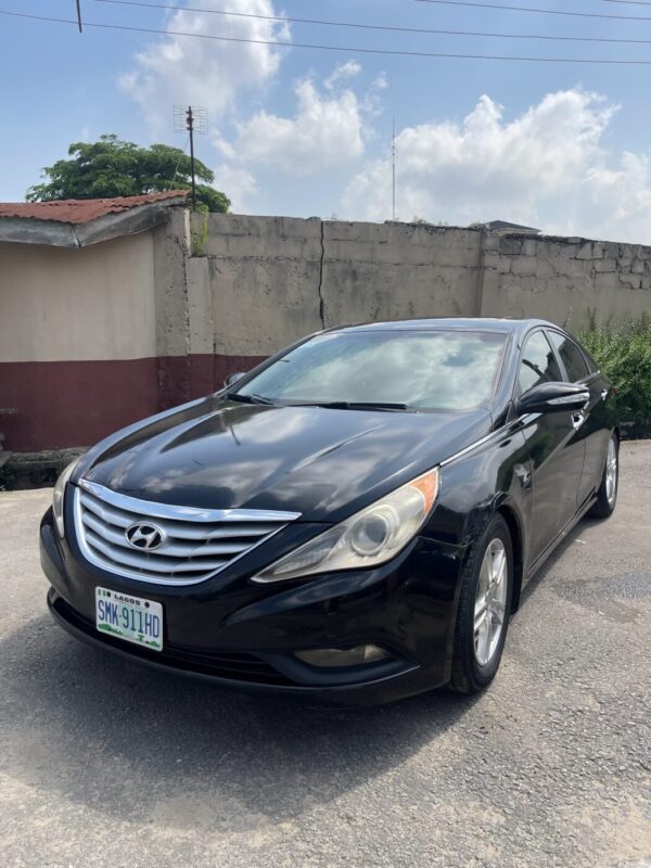 2012 Hyundai Sonata - Image 7