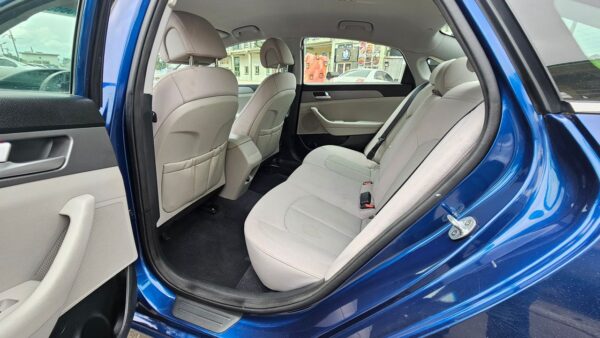 2015 Hyundai Sonata - Image 3