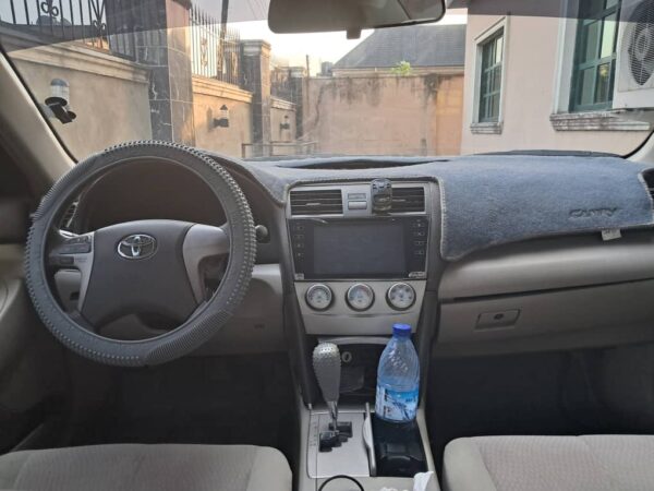 2010 Toyota Camry - Image 3