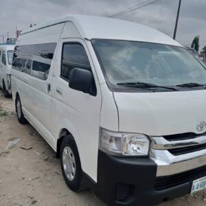 2015 Hiace Bus