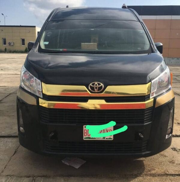 2020 Toyota Granvia Bus (12 Seater) - Image 3